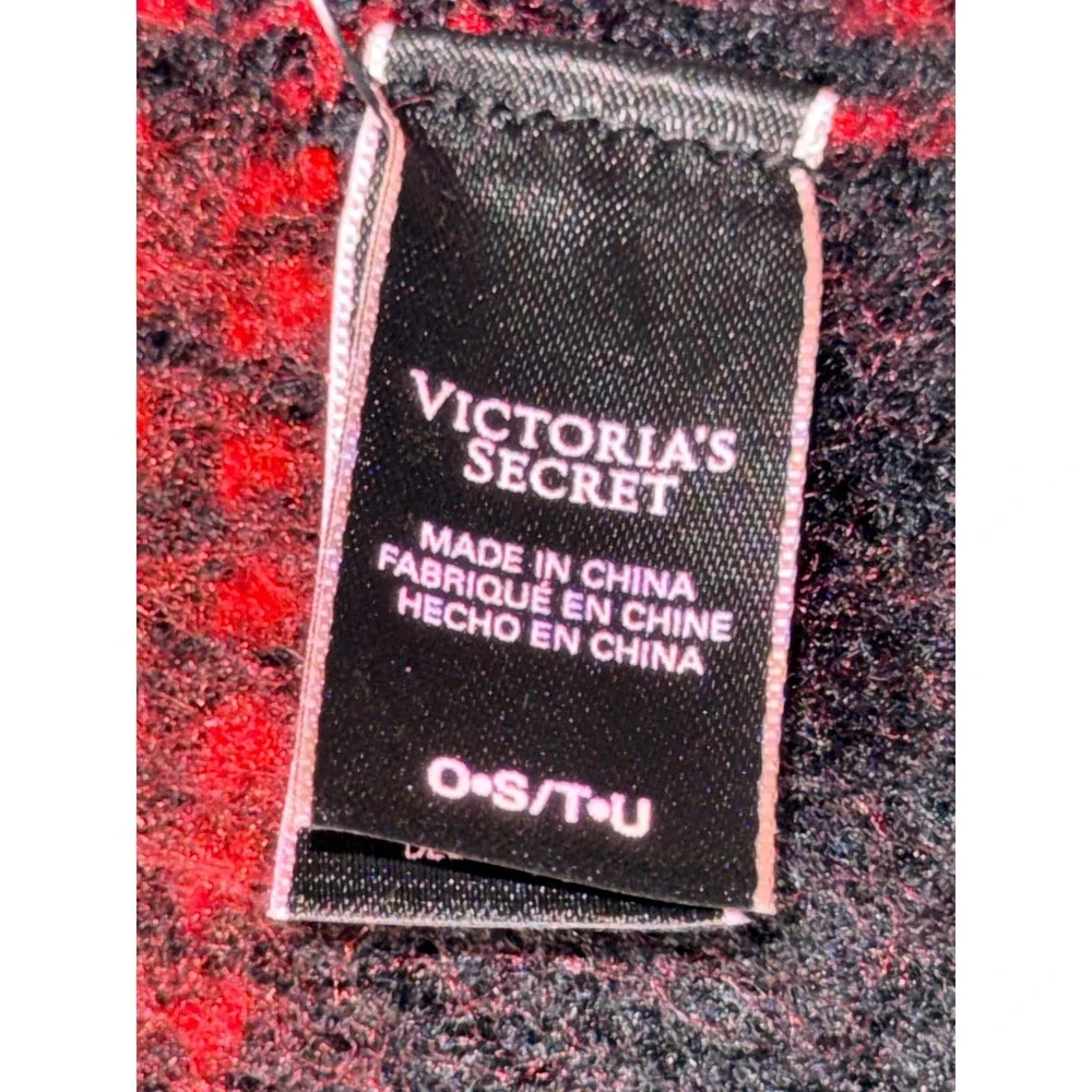 Victoria's Secret Scarf Womens One Size Red Black NWT Buffalo Plaid Fringe‎ Logo
